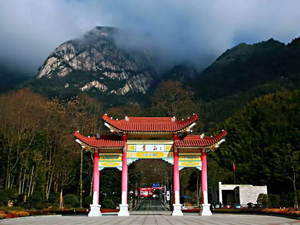 煙雨下游黃山，看別樣景色，南京大展團建圓滿結(jié)束